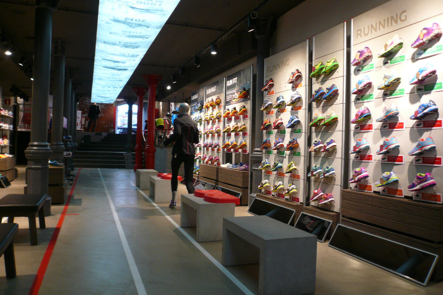 TIENDA DE DEPORTES 'NEW BALANCE'